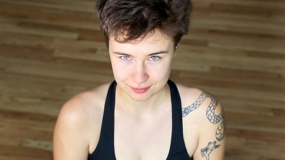 Mistress Blunt & Robin O'Hara: 5K 180° VR Gaping & Pain Play